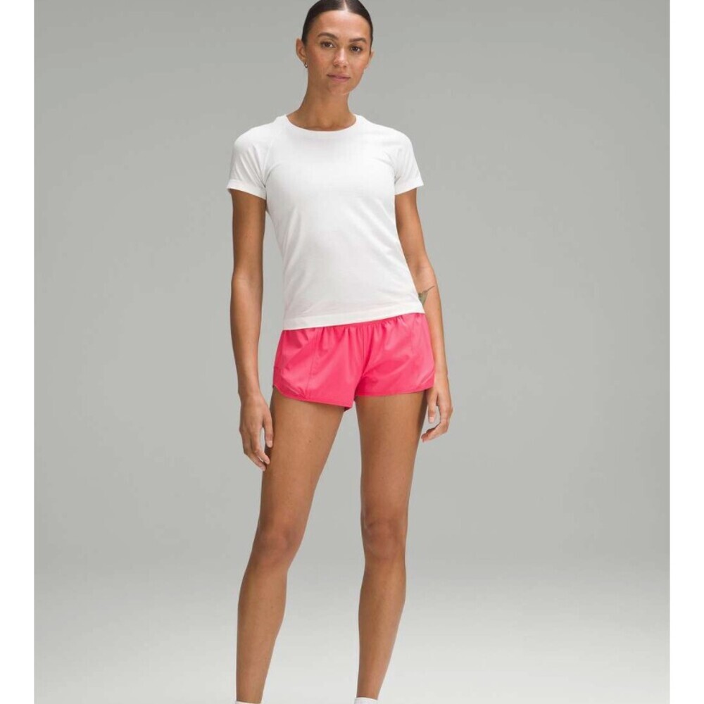 Lululemon Hotty Hot Low-Rise Lined Short 2.5" Lip Gloss Size 6